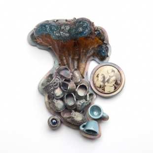 Barbara Paganin, Memoria Aperta n.5, 2011-2013. <br />
oxidate silver, pictures, porcelain, glass, zephyr, golden.<br />
Picture: Alice Pavesi Fiori<br />
<br />
