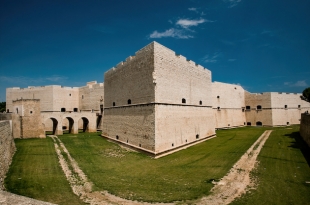 Castello di Barletta, Puglia